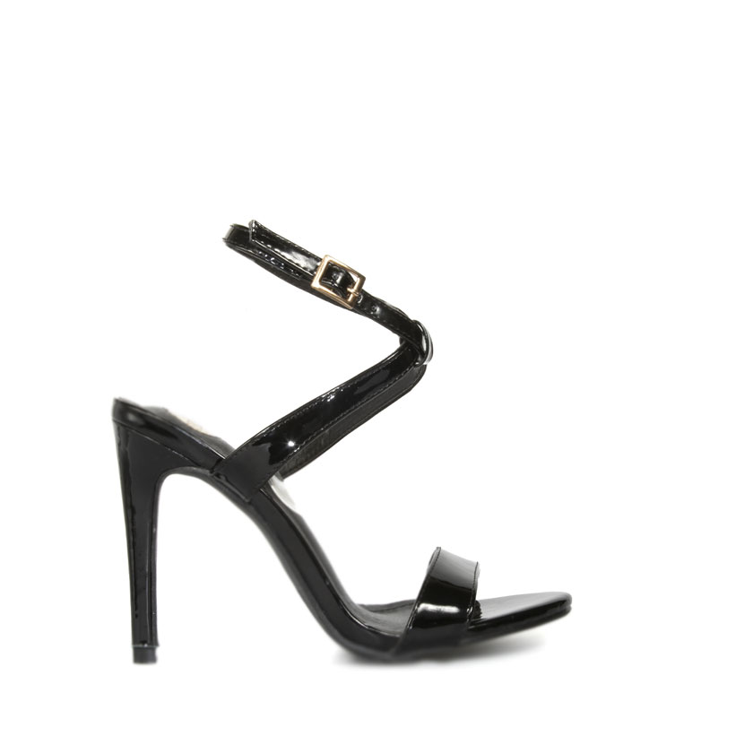 Πέδιλα μαύρα λουστρίνι με λουράκι χιαστί μπροστά ΜΑΥΡΟ