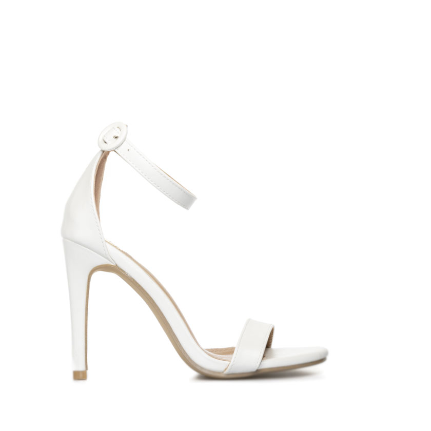 Πέδιλα λευκά δερματίνη με λουράκι και λεπτό τακούνι ΛΕΥΚΟ