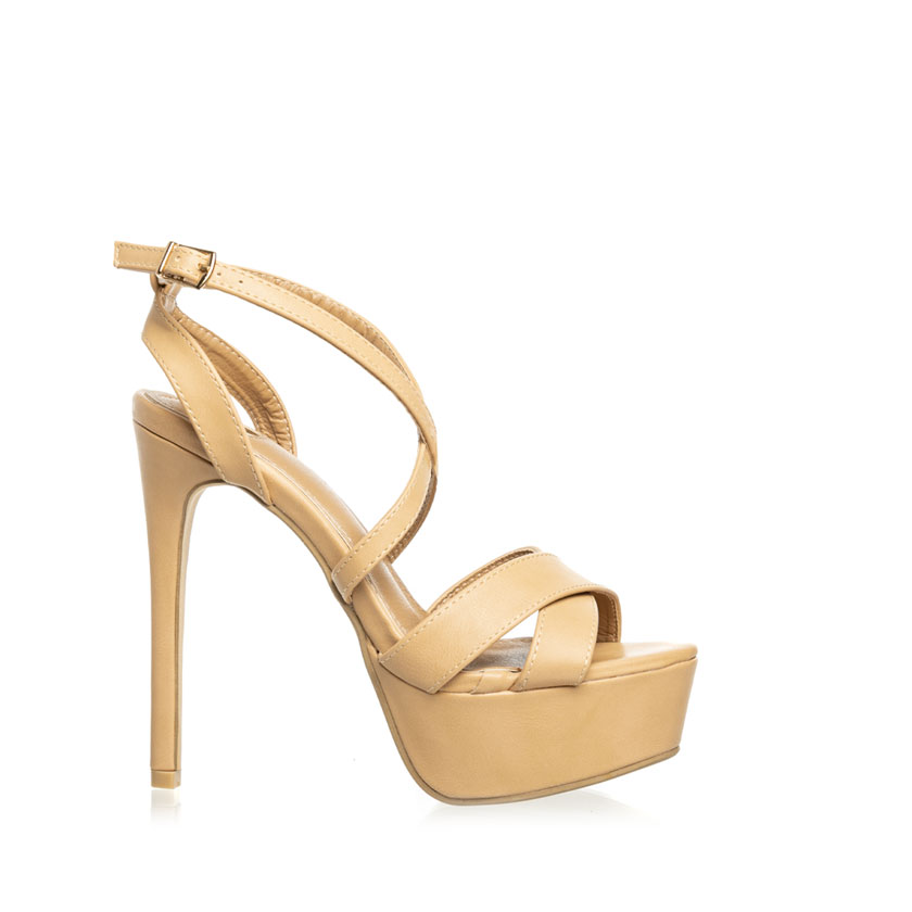 Πέδιλα μπεζ δερματίνη χιαστί με λεπτό τακούνι ΜΠΕΖ