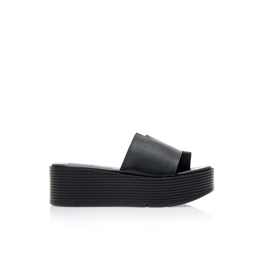 Flatforms μαύρα δερματίνη με φαρδιά φάσα ΜΑΥΡΟ