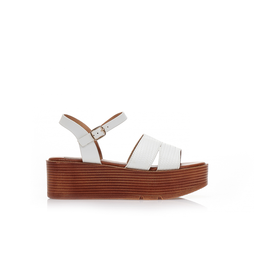 Flatforms λευκά δερματίνη με διπλή ανάγλυφη φάσα και λουράκι στον αστράγαλο ΛΕΥΚΟ