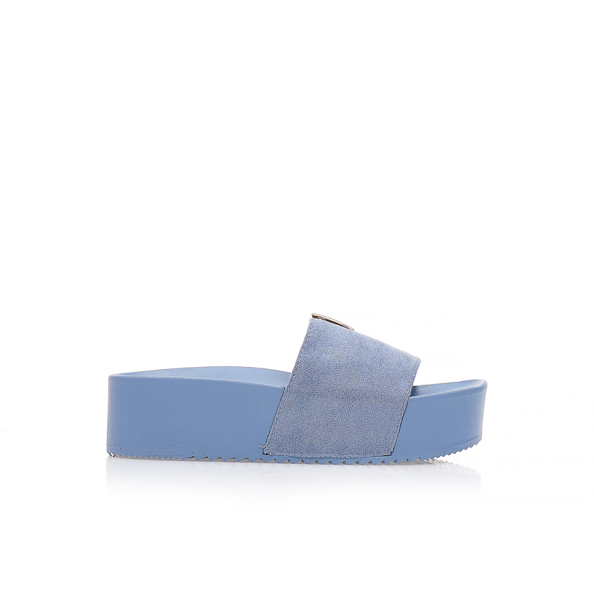 Flatforms γαλάζια σουέτ με φάσα και μεταλλικό διακοσμητικό V ΓΑΛΑΖΙΟ