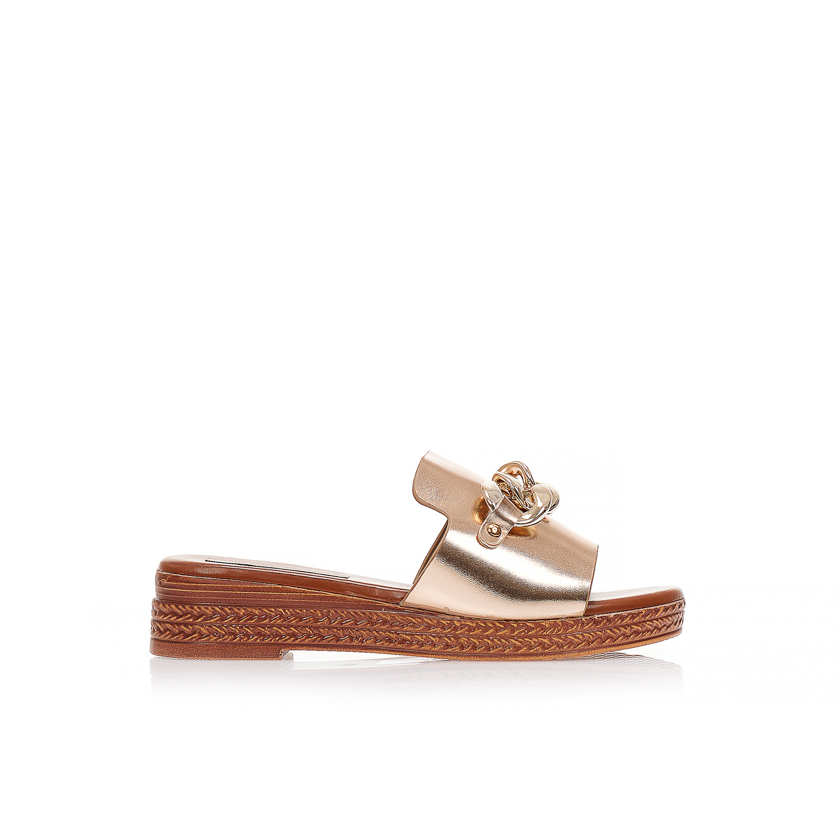 Flatforms μπρονζέ δερματίνη με αγκράφα στη φάσα ΜΠΡΟΝΖΕ