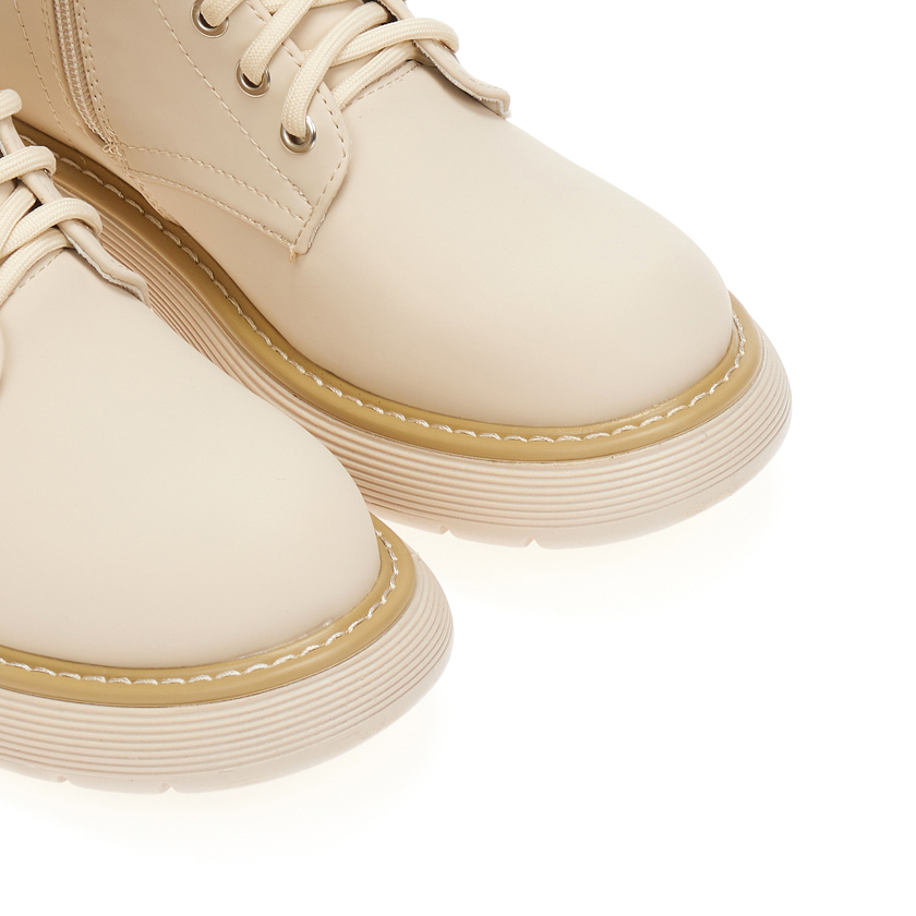 Bachelorette partiyasida yashirin kamerali jinsiy aloqa Tukli mushuklar ishtirokidagi ruscha porno