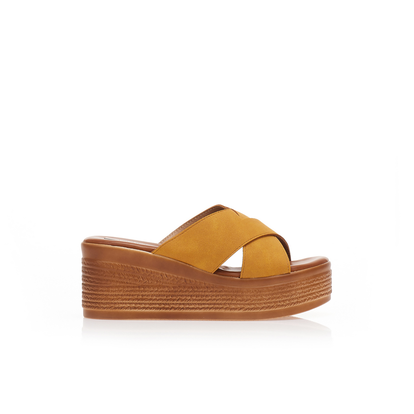 Πλατφόρμες mules κάμελ σουέτ με χιαστί φάσα ΚΑΜΕΛ