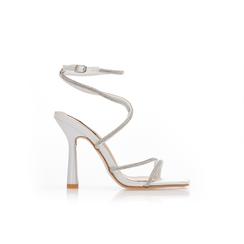 Πέδιλα λευκά σατέν με λουράκια από στρας και ιδιαίτερο τακούνι ΛΕΥΚΟ