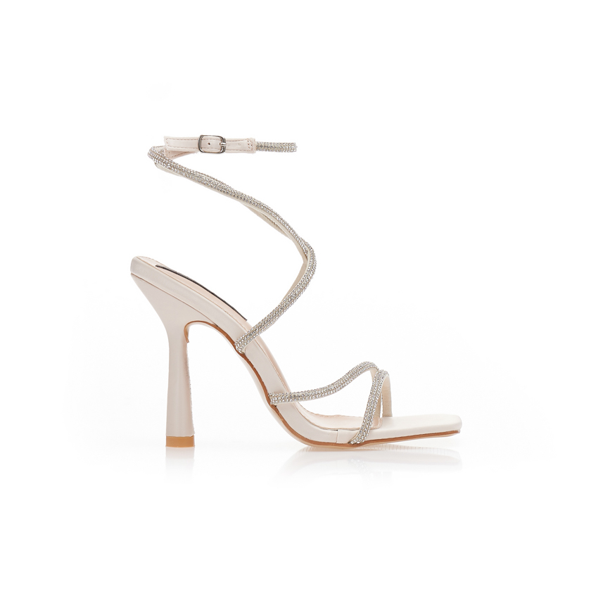 Πέδιλα μπεζ σατέν με λουράκια από στρας και ιδιαίτερο τακούνι ΜΠΕΖ