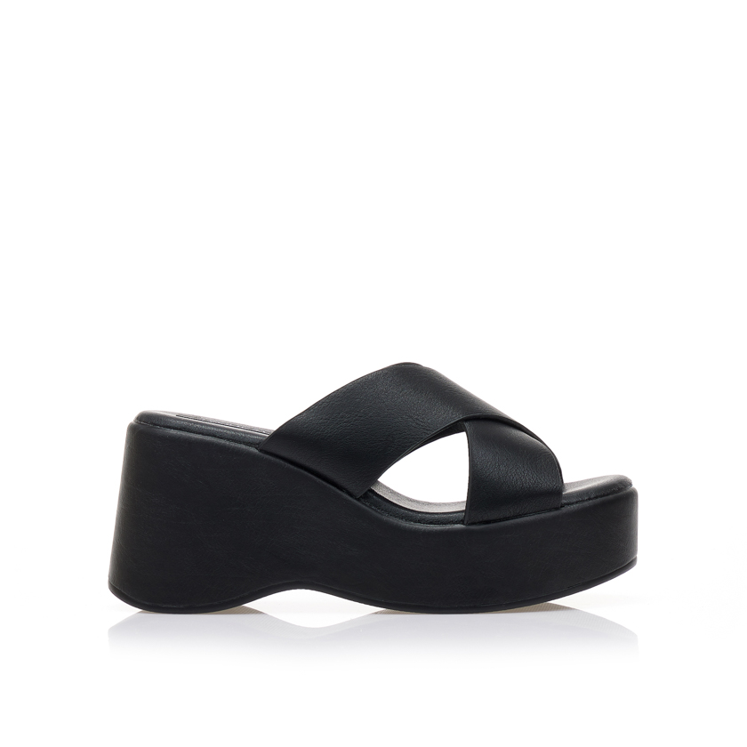 Πλατφόρμες μαύρες δερματίνη με χιαστί φάσα ΜΑΥΡΟ