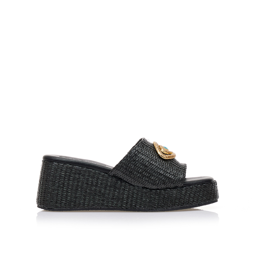 Tsoukalas Πλατφόρμες μαύρες ψάθινες με χρυσή αγκράφα ΜΑΥΡΟ