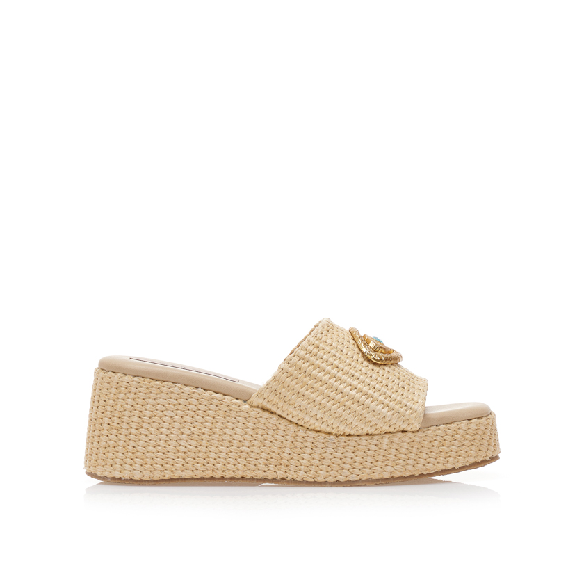 Πλατφόρμες μπεζ ψάθινες με χρυσή αγκράφα ΜΠΕΖ
