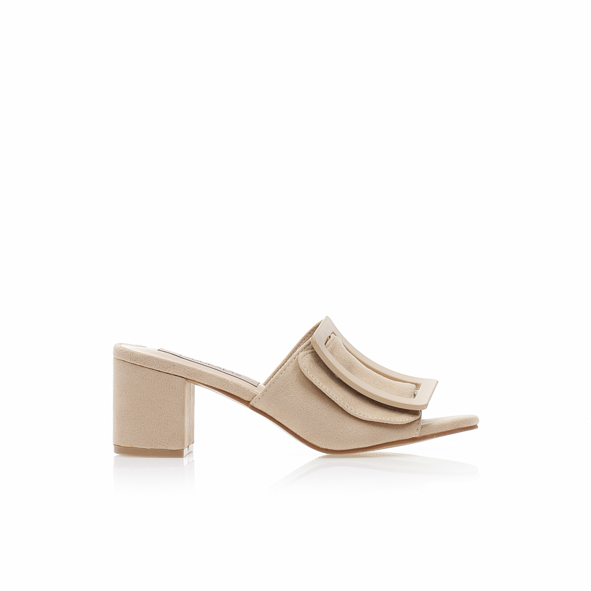 Mules μπεζ σουέτ με αγκράφα ΜΠΕΖ