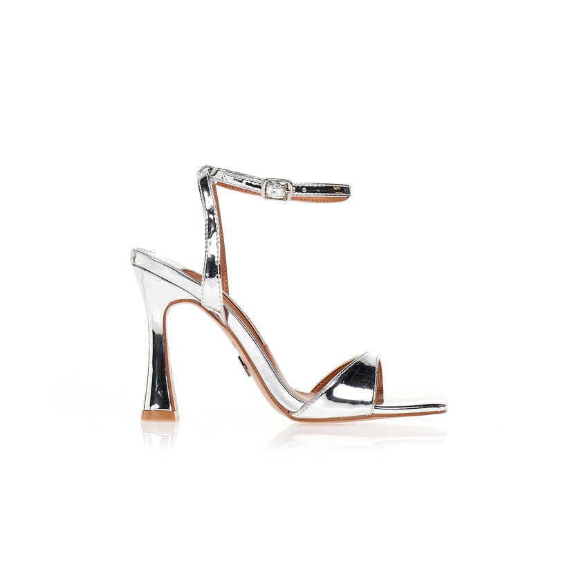 Πέδιλα TSOUKALAS ασημί λουστρίνι με ιδαίτερο σχέδιο στο λουράκι ΑΣΗΜΙ