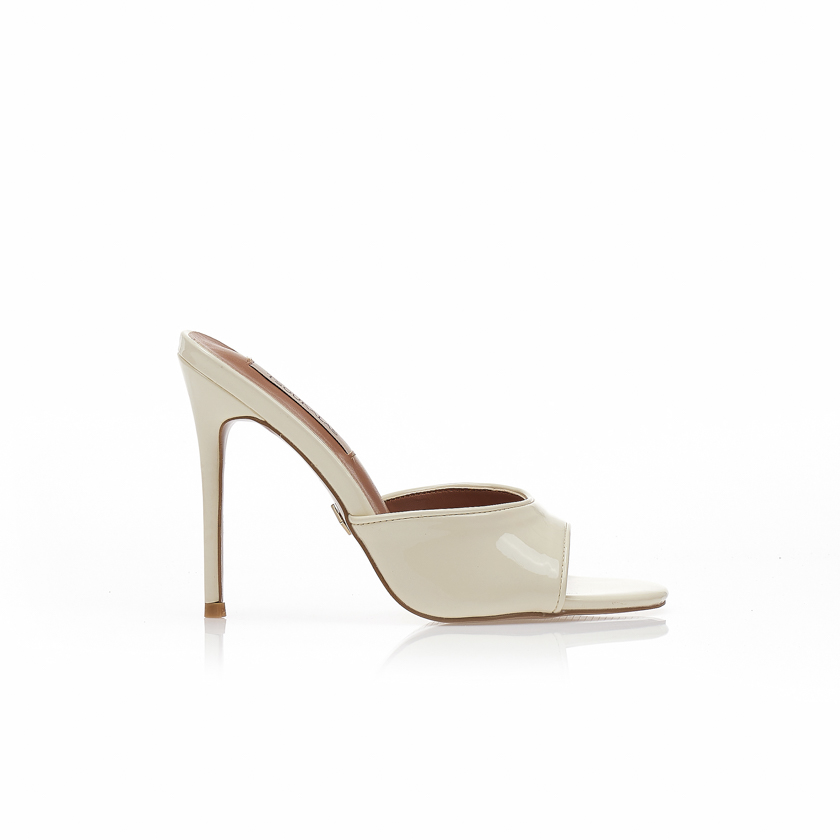 Mules TSOUKALAS εκρού λουστρίνι με λεπτό τακούνι ΕΚΡΟΥ