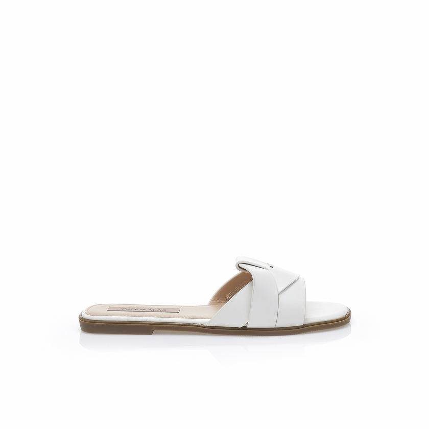 Σανδάλια TSOUKALAS λευκά δερματίνη με ιδιαίτερη φάσα ΛΕΥΚΟ