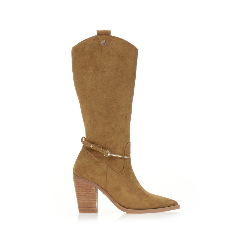 Μπότες κάμελ σουέτ με ιδιαίτερο διακοσμητικό λουράκι ΚΑΜΕΛ