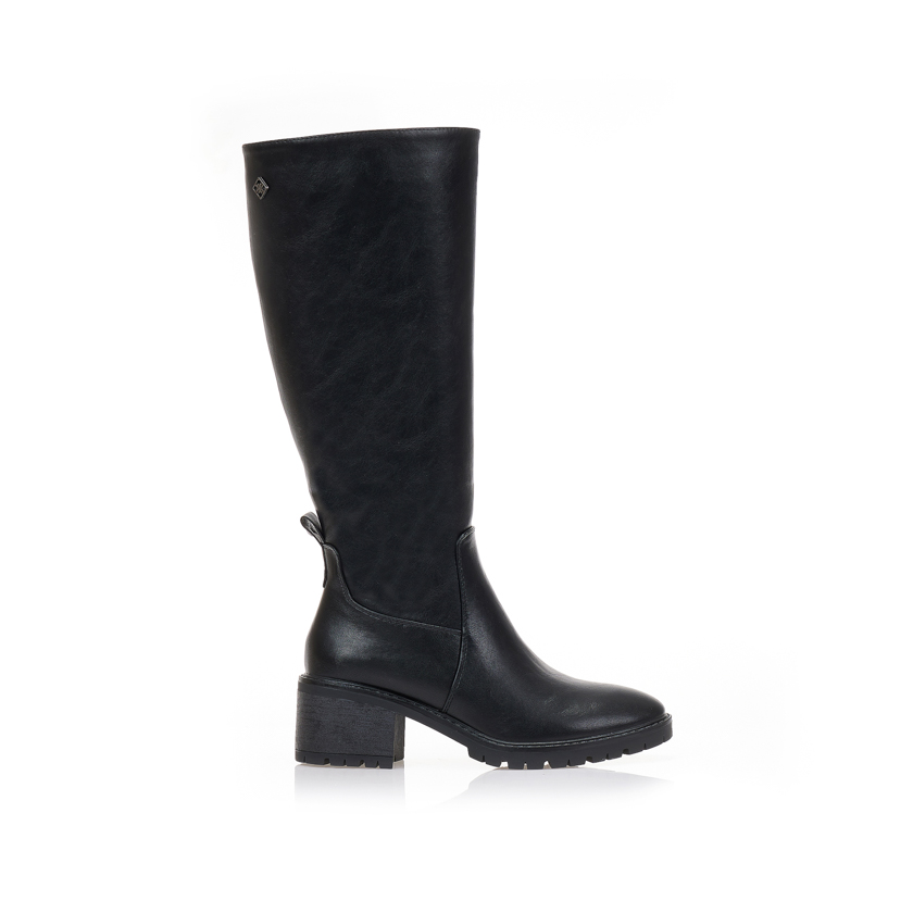 Μπότες μαύρη με τρακτερωτή σόλα ΜΑΥΡΟ