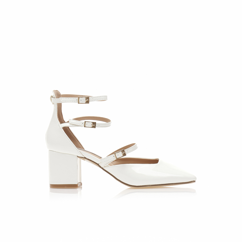 Γόβες λευκές λουστρίνι με πολλαπλά λουράκια ΛΕΥΚΟ