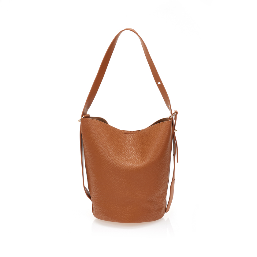 Τσάντα ώμου καφέ με ανάγλυφη υφή ΚΑΦΕ