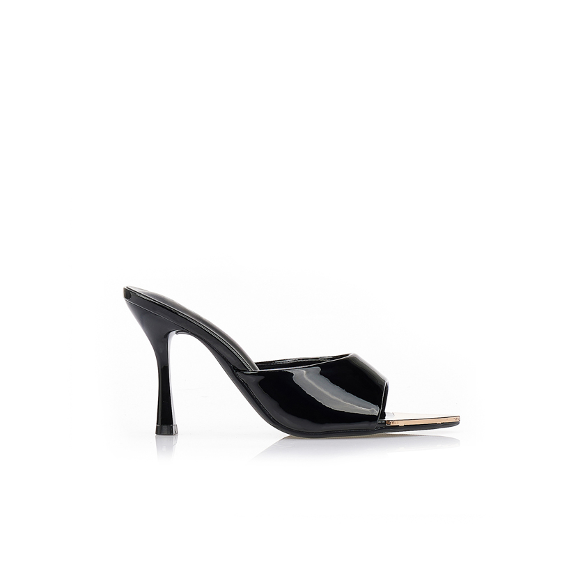 Mules με μεταλλική λεπτομέρεια ΜΑΥΡΟ