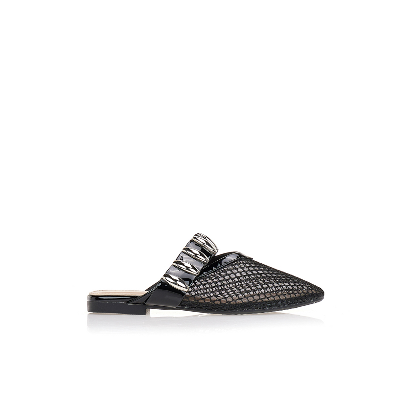 Μοκασίνια mules με δίχτυ και μπαρέτα με τρουκς ΜΑΥΡΟ