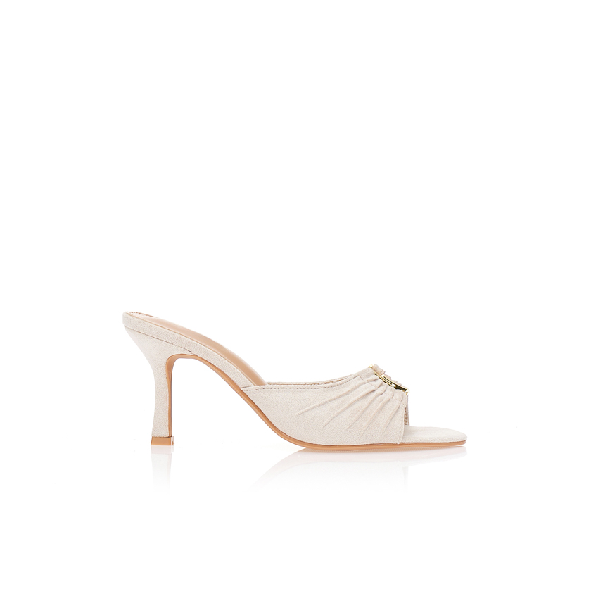 Mules μπεζ με σούρες και μεταλλικό κούμπωμα ΜΠΕΖ