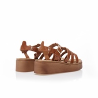 Flatforms κάμελ δερματίνη με πολλαπλά λουράκια