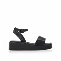 Flatforms μαύρα δερματίνη με λουράκι στον αστράγαλο