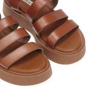 Flatforms κάμελ δερματίνη με πολλαπλά λουράκια