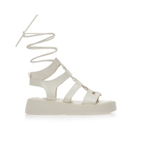 Flatforms μπεζ δερματίνη με ιδιαίτερο δέσιμο