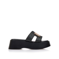 Flatforms μαύρα δερματίνη με ψάθινη φάσα και αγκράφα