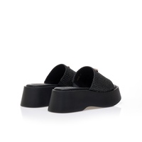 Flatforms μαύρα με ψάθινη φάσα και αγκράφα