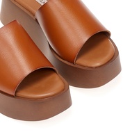 Flatforms κάμελ δερματίνη με φαρδιά φάσα