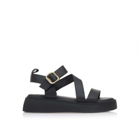 Flatforms μαύρα δερματίνη με λοξό λουράκι
